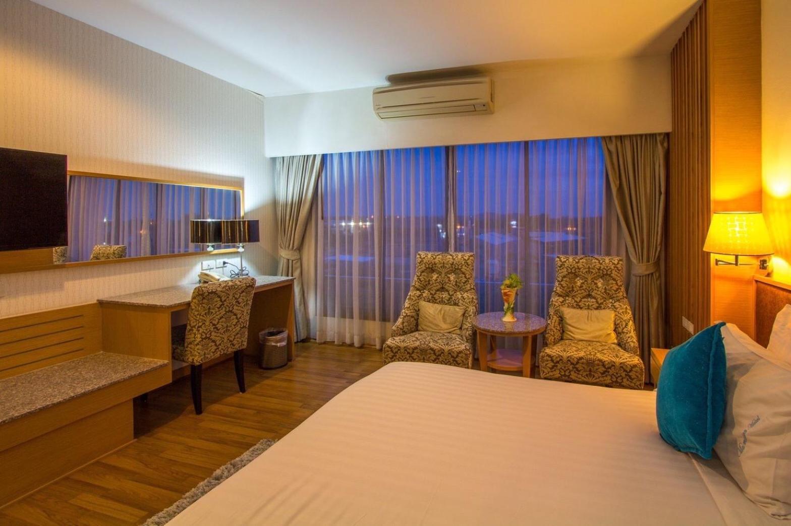 Mamaison Hotel Μπούρι Ραμ Εξωτερικό φωτογραφία